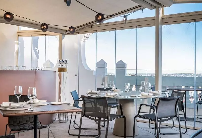 فندق NH Collection Madrid Gran Via