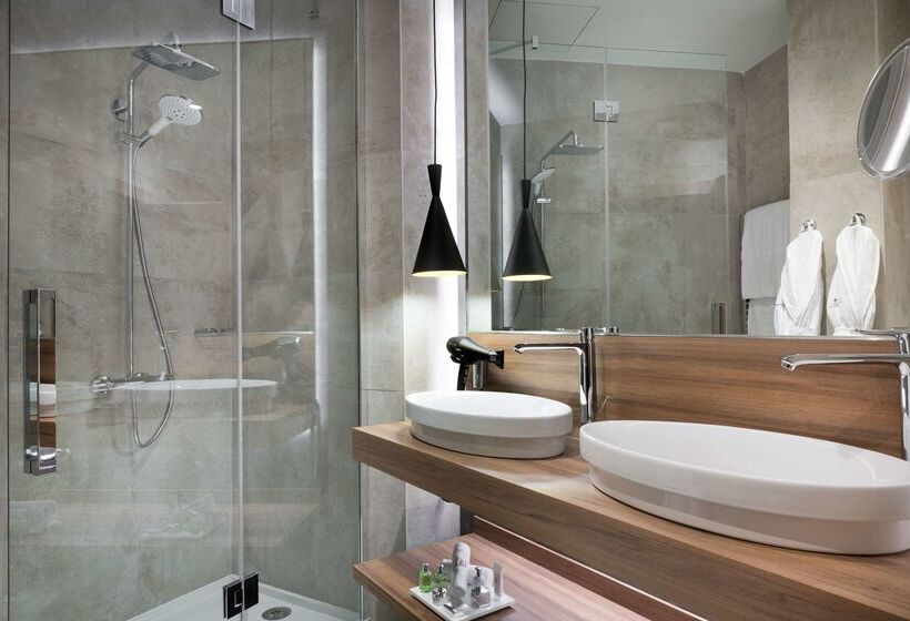 호텔 NH Collection Madrid Gran Via