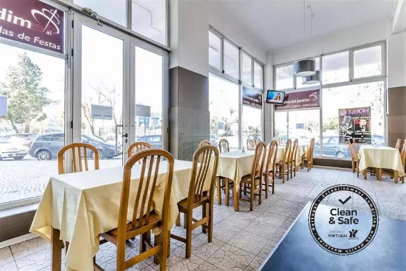 Hotel Residencial Jardim Da Amadora