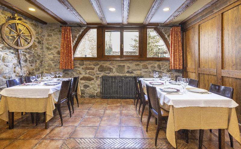 هتل روستایی Casa Cornel