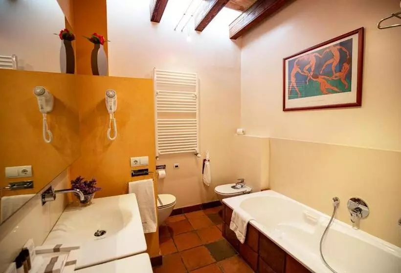 Сельский отель Tancat De Codorniu