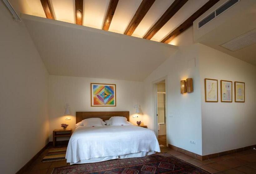 هتل روستایی Tancat De Codorniu