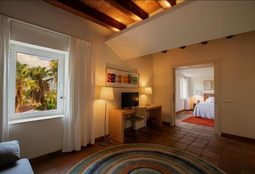 هتل روستایی Tancat De Codorniu