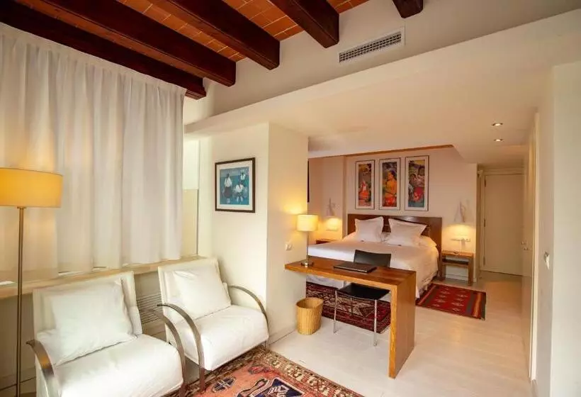 Сельский отель Tancat De Codorniu