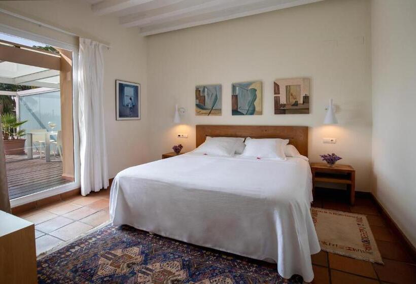 هتل روستایی Tancat De Codorniu