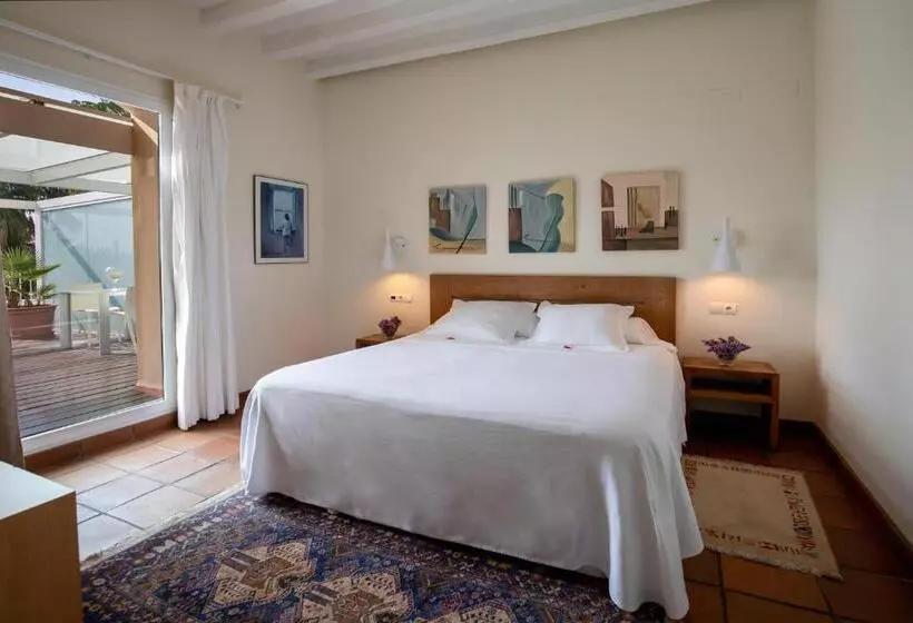 Сельский отель Tancat De Codorniu