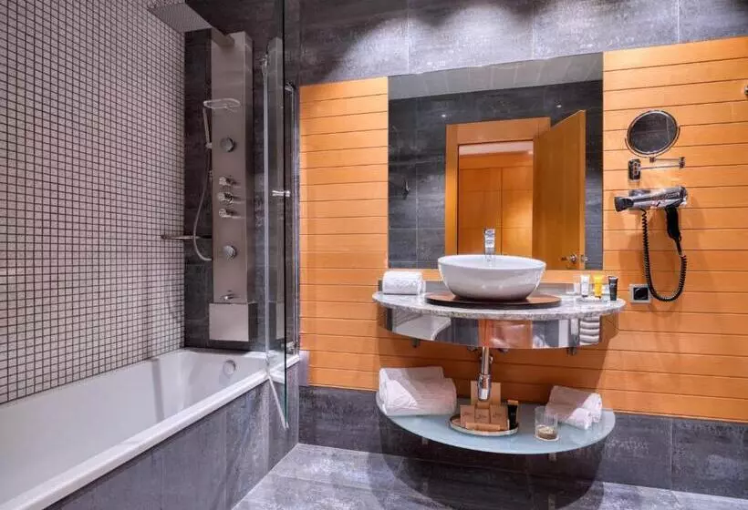 هتل Sansi Pedralbes