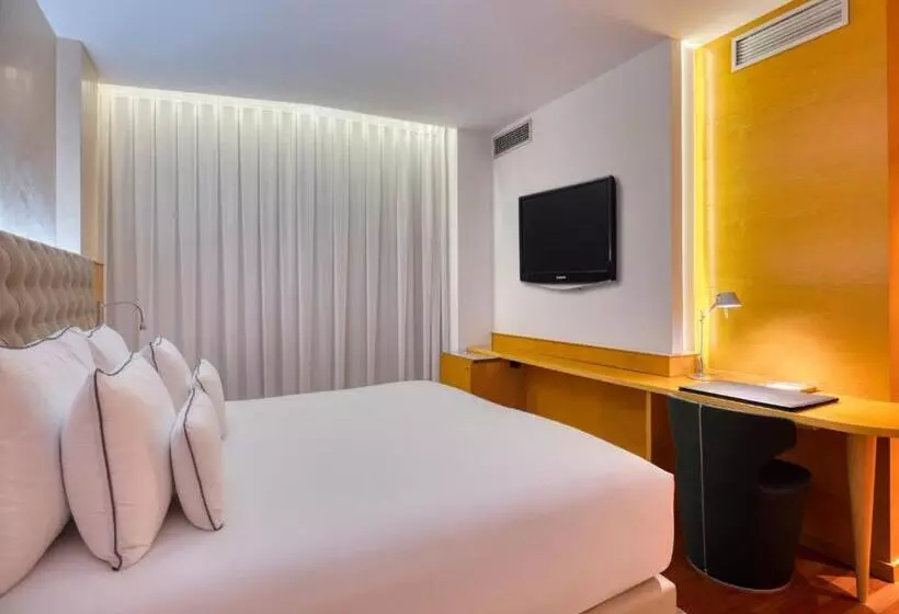 هتل Sansi Pedralbes