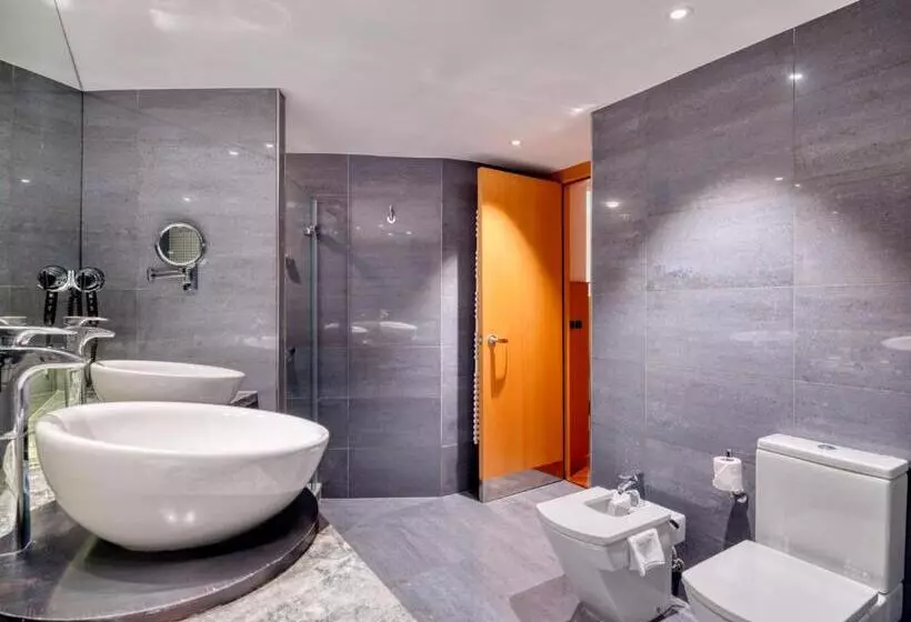 هتل Sansi Pedralbes