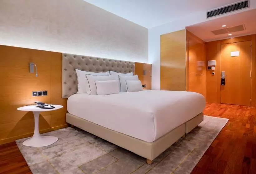 هتل Sansi Pedralbes