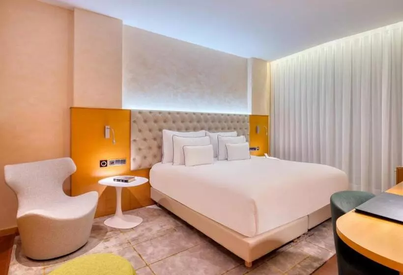 هتل Sansi Pedralbes