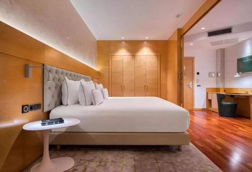 هتل Sansi Pedralbes