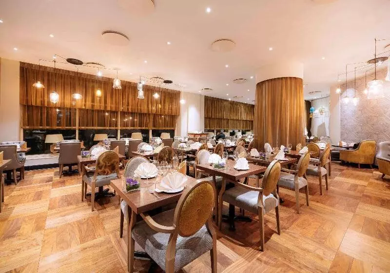 Hotelli Sofitel London Gatwick