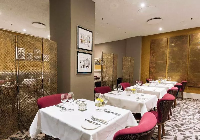 Hotelli Sofitel London Gatwick