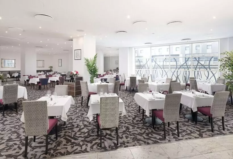 Hotelli Sofitel London Gatwick