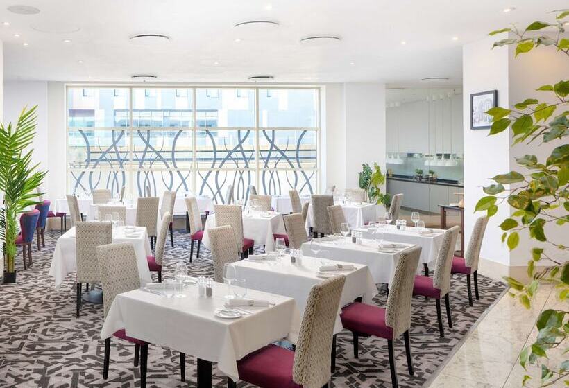 فندق Sofitel London Gatwick