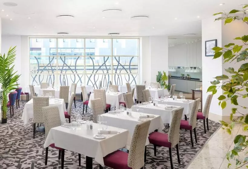 Hotelli Sofitel London Gatwick