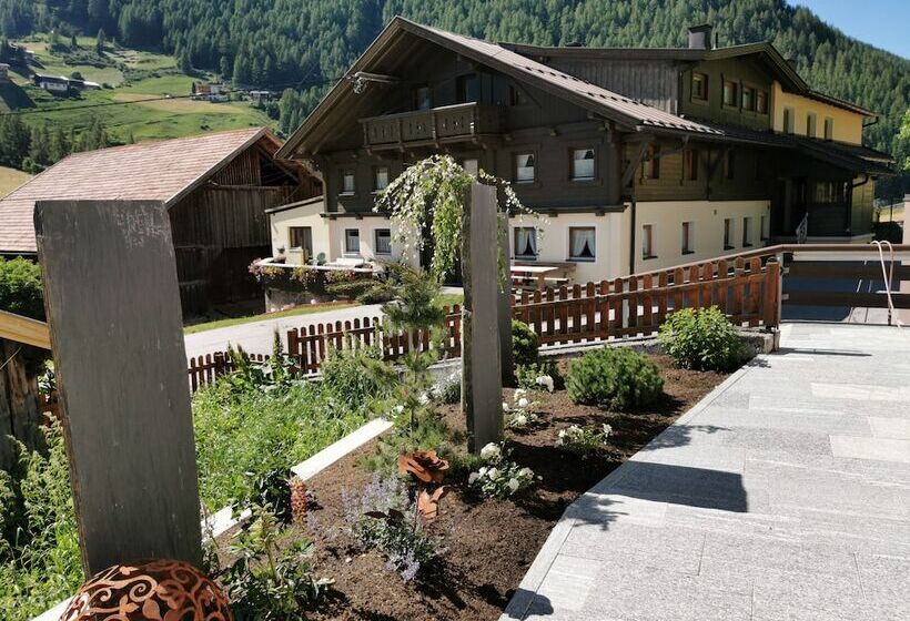 پانسیون Garni Schönblick