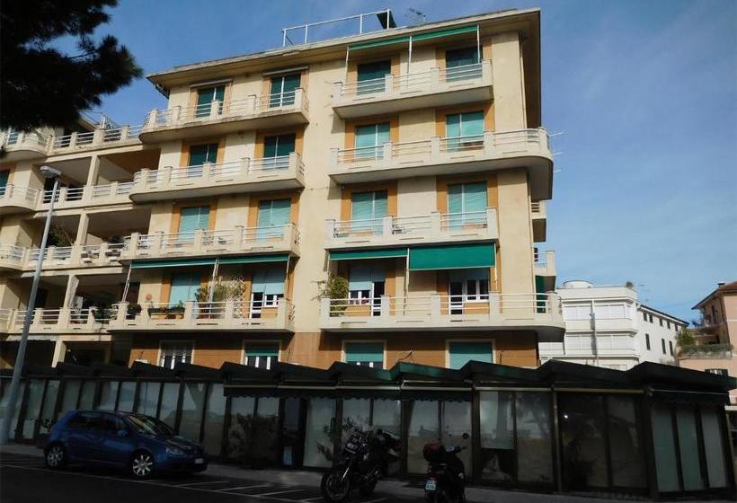 Pensjonat Baia Delle Favole Affittacamere