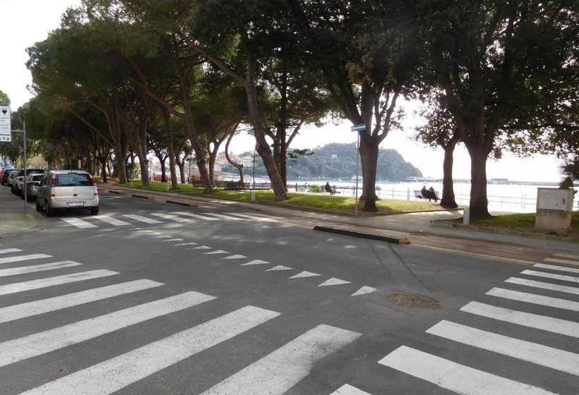 Pensjonat Baia Delle Favole Affittacamere