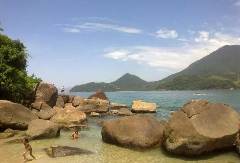 ペンション Chalés Carioca Prumirim Ubatuba