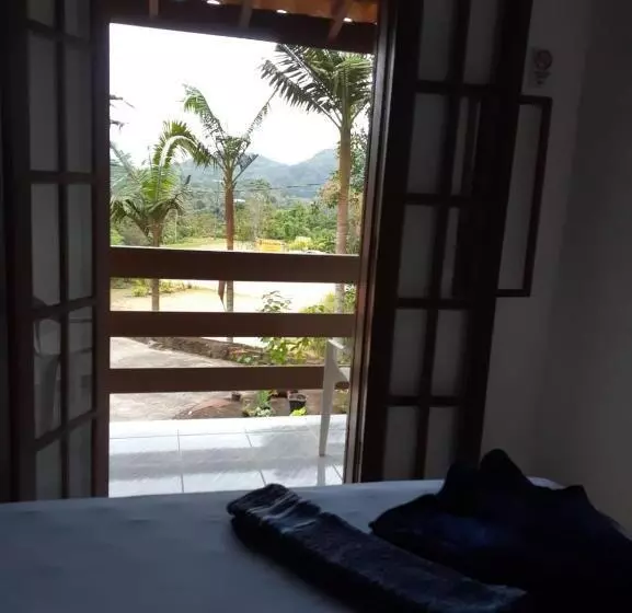 ペンション Chalés Carioca Prumirim Ubatuba