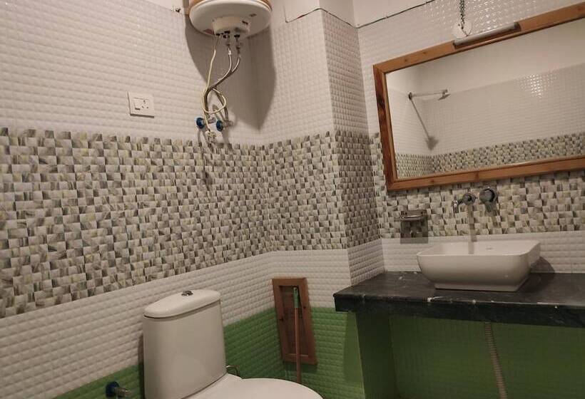 Пансион Hostal Harepakoba