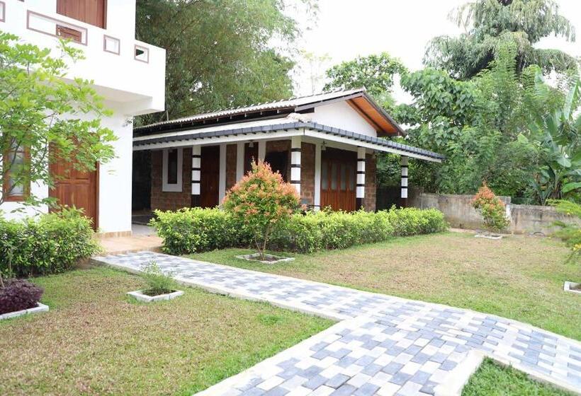 Пансион Illamperuma Leisure