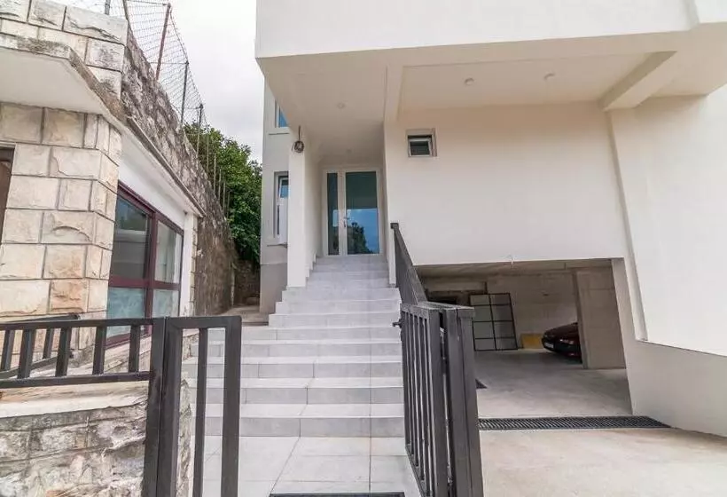 پانسیون Milara Apartments