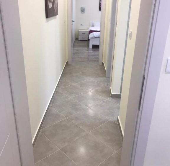 پانسیون Milara Apartments