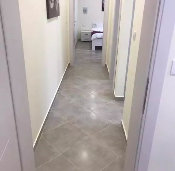 پانسیون Milara Apartments
