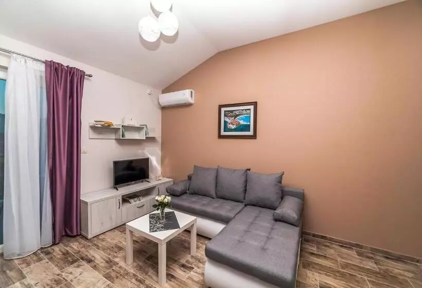 پانسیون Milara Apartments