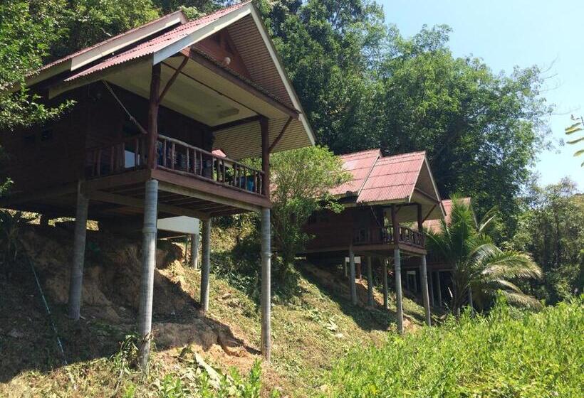 פנסיון Namtok Bungalows