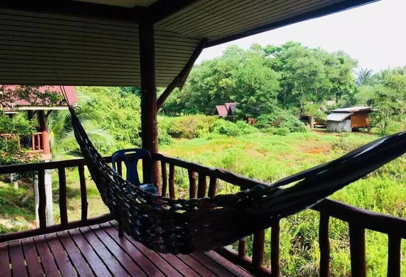 Majatalo Namtok Bungalows