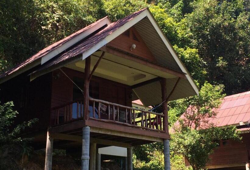 פנסיון Namtok Bungalows