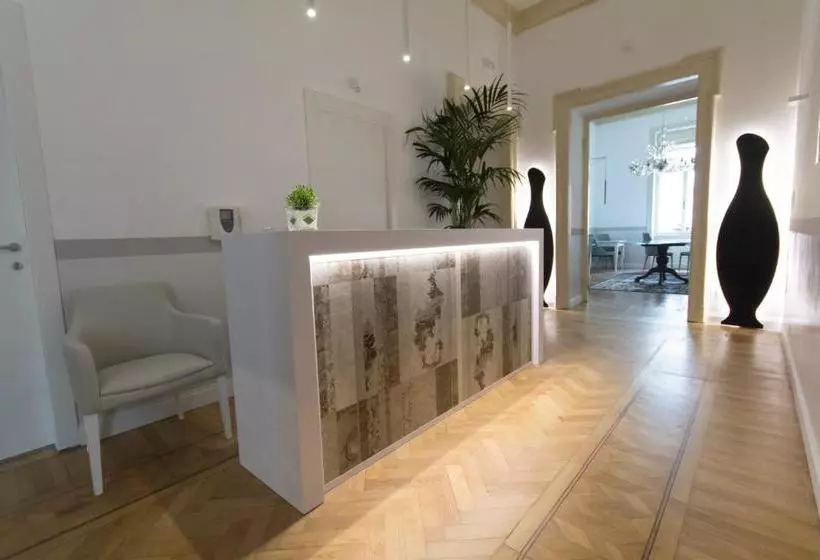 پانسیون Residenza Degli Artisti