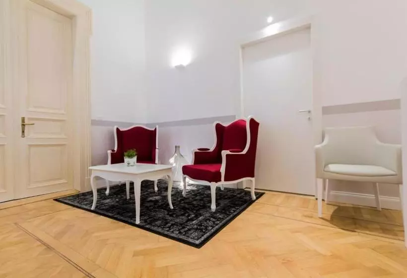 پانسیون Residenza Degli Artisti