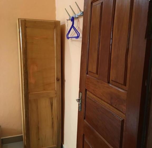 Vicky Appartements Palmengarten Douala Maképè Belavie