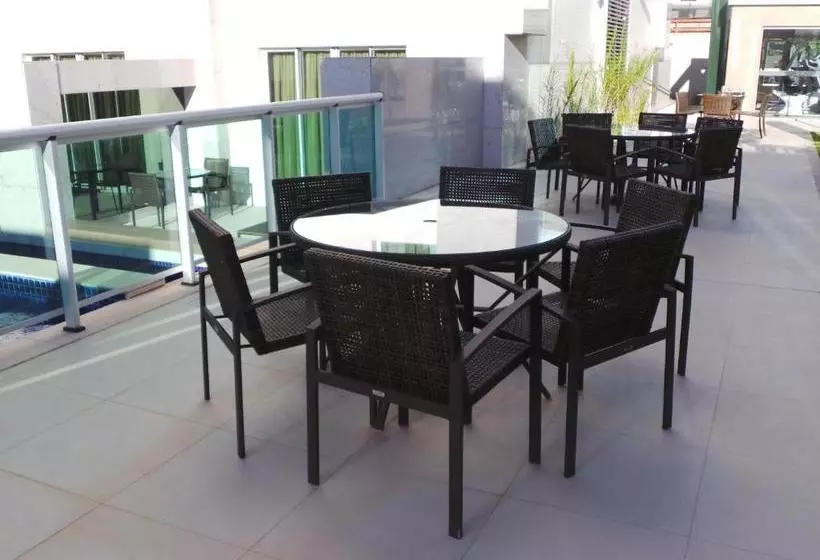 Flat Particular Jade Brasilia 1004 E 1006 Com Garagem