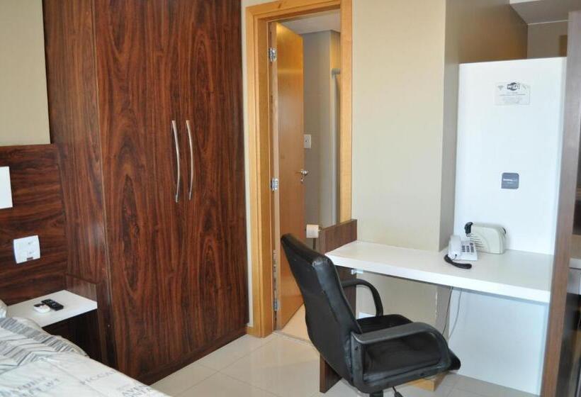 Flat Particular Jade Brasilia 1004 E 1006 Com Garagem