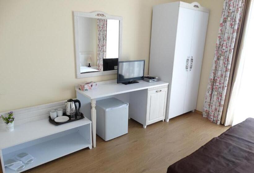 בית מלון כפרי The Step Family