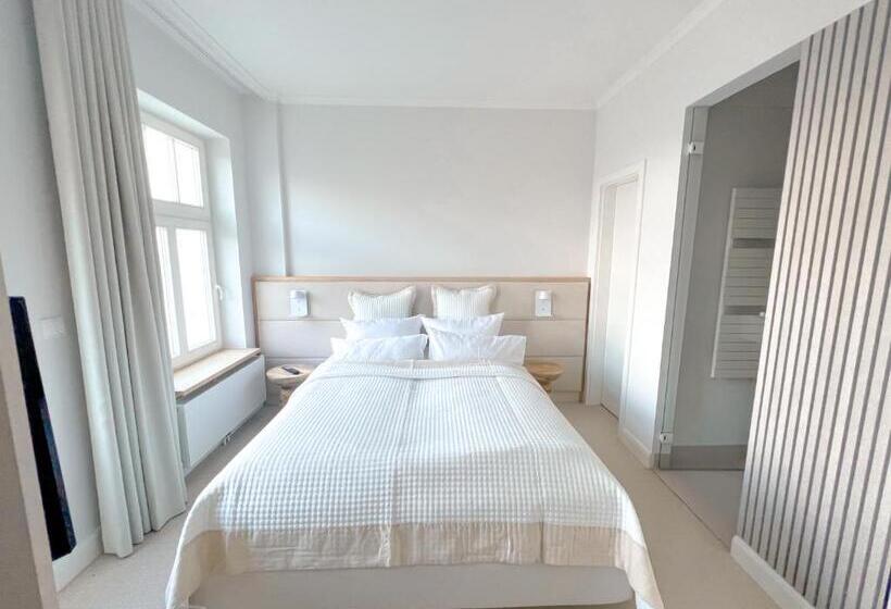 هتل Villa Astoria Kühlungsborn