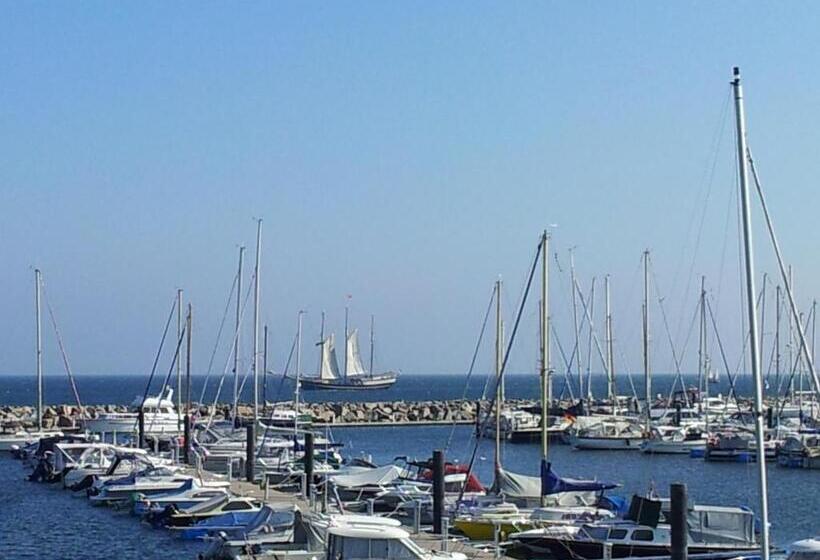 هتل Villa Astoria Kühlungsborn