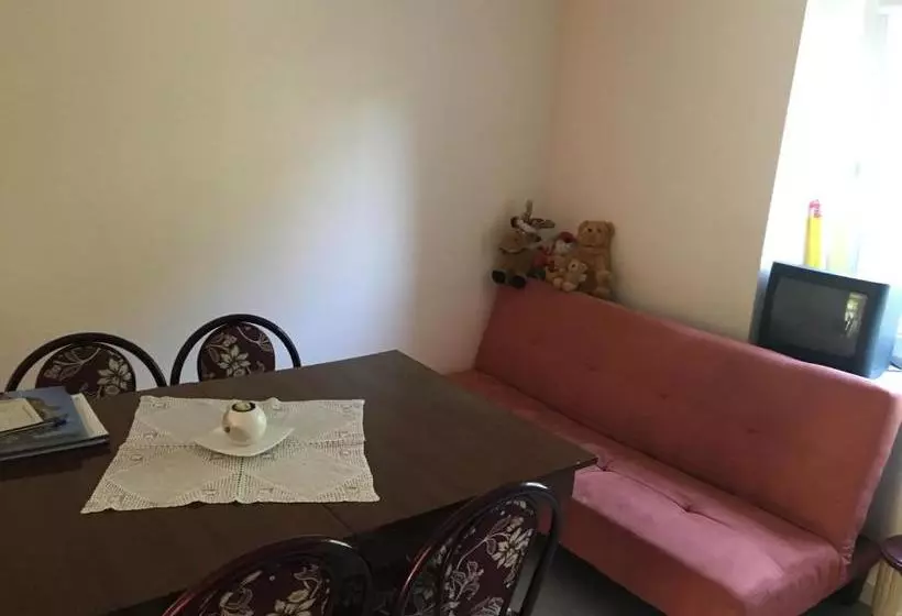 ペンション Guest House Nadezhda