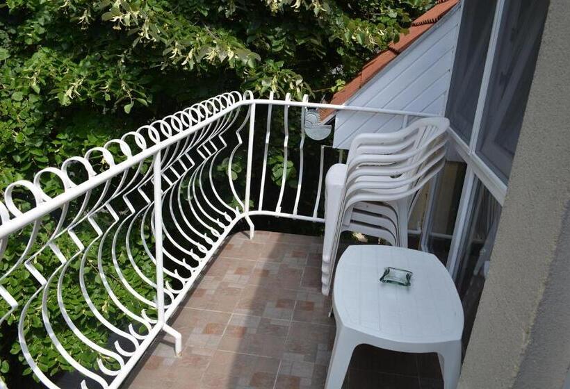 פנסיון Jankó Apartman