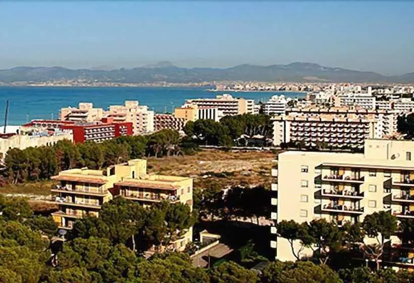 Cabot Tres Torres Apartments