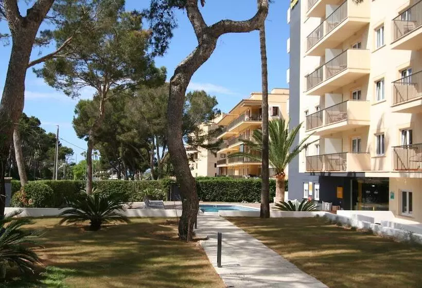 Cabot Tres Torres Apartments