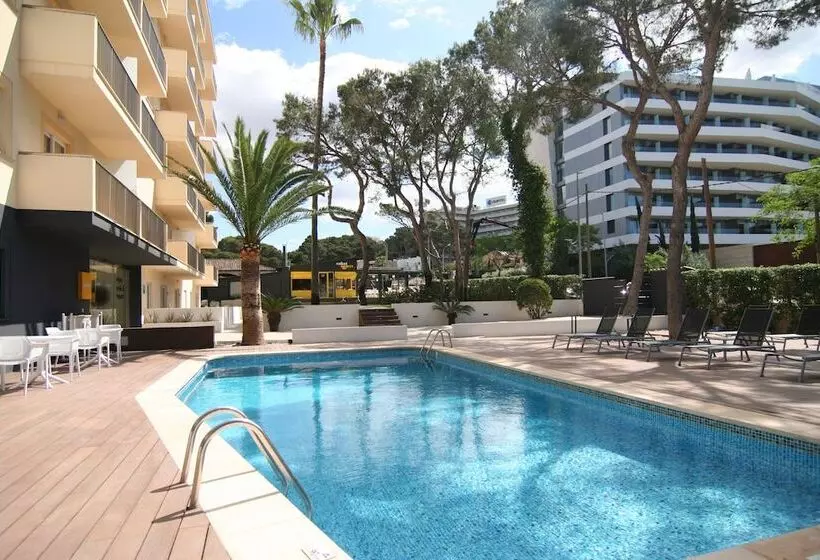 Cabot Tres Torres Apartments