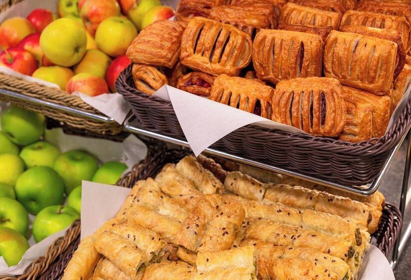 Bellevue Park Hotel Riga With Free Parking