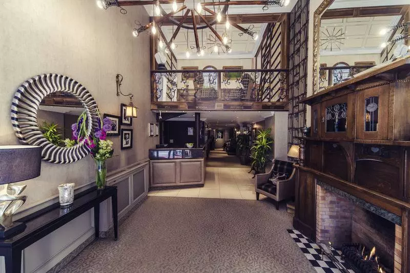 ホテル Carlton George